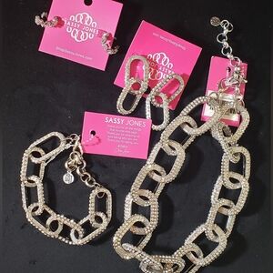 Sassy Jones 'Kerri' Luxe Set Silver